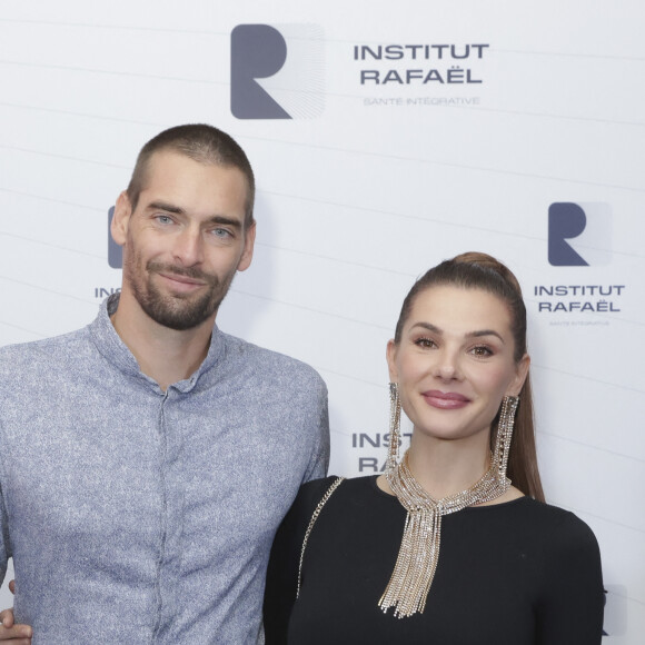 Exclusif - Camille Lacourt et sa compagne Alice Detollenaere - De nombreuses personnalités sont venues assister au dîner de gala annuel de l'Institut Rafaël-Santé intégrative au Pavillon Gabriel à Paris le 8 novembre 2022. © Jacques Bensoussan / Bestimage