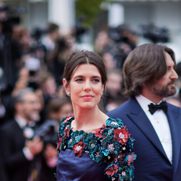 Charlotte Casiraghi et Dimitri Rassam - Montée des marches du film " Jeanne du Barry " pour la cérémonie d'ouverture du 76ème Festival International du Film de Cannes, au Palais des Festivals à Cannes. Le 16 mai 2023 © Jacovides-Moreau / Bestimage 