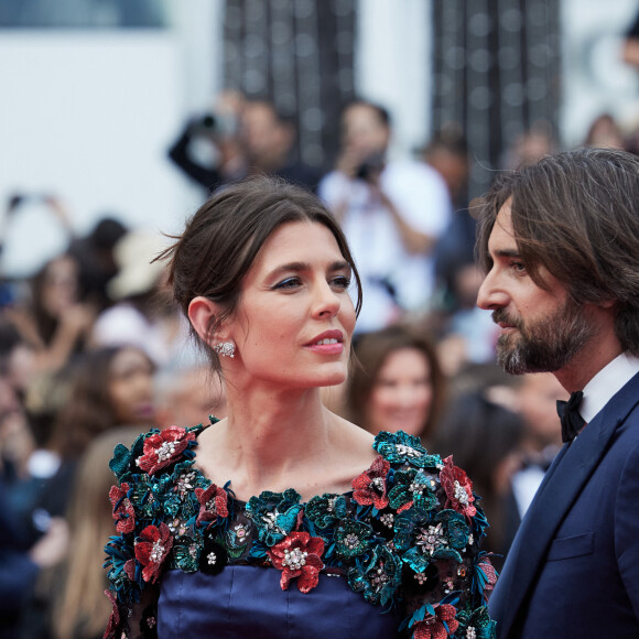 Charlotte Casiraghi et Dimitri Rassam - Montée des marches du film " Jeanne du Barry " pour la cérémonie d'ouverture du 76ème Festival International du Film de Cannes, au Palais des Festivals à Cannes. Le 16 mai 2023 © Jacovides-Moreau / Bestimage 