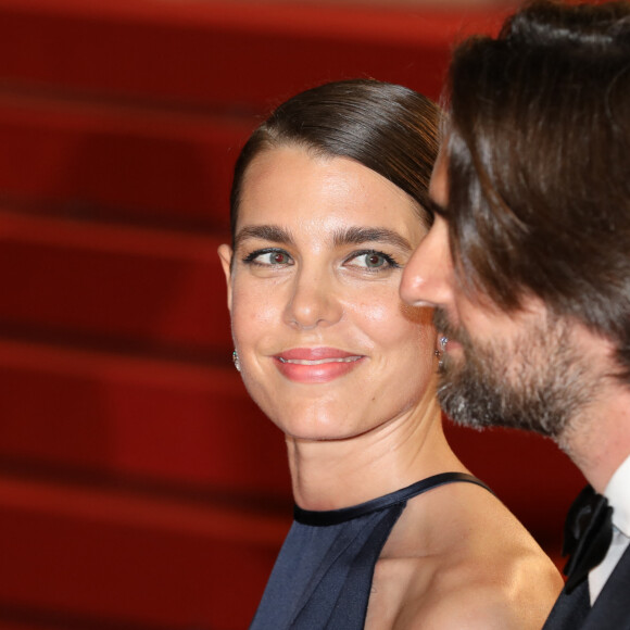 Charlotte Casiraghi et Dimitri Rassam sont séparés - Charlotte Casiraghi et son mari Dimitri Rassam à la montée des marches de "Brother And Sister (frère et soeur)" lors du 75ème Festival International du Film de Cannes, le 20 mai 2022. © Mickael Chavet/Zuma Press/Bestimage 