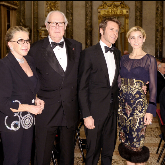LA PRINCESSE MARINA DE SAVOIE, LE PRINCE VICTOR EMMANUEL DE SAVOIE, LE PRINCE EMMANUEL PHILIBERT DE SAVOIE, LA PRINCESSE CLOTILDE COURAU DE SAVOIE - DINER DE CHARITE AU PROFIT DE L'HOPITAL SAN RAFAELE DE MILAN  Marina di Savoia, Vittorio Emanuele di Savoia, Manuele Filiberto di Savoia, Clotilde Courau Charity dinner at San Rafaele Hospital Milan id 51776 