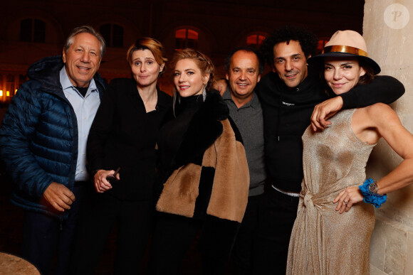 Many personalities once again responded to Sandra Sisley's call for her evening "Sandra's Thursdays".  Exclusive - Caroline Fourest, Katheryn Winnick (Star in the series Vikings), Tomer Sisley and his wife Sandra - First edition of the evening "Sandra's Thursdays" at Café Lapérouse in Paris.  © Christophe Clovis / Bestimage 