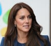 Kate Middleton serait-elle plus malade que ce qui a été annoncé ? 
Catherine (Kate) Middleton, princesse de Galles, inaugure la nouvelle unité de chirurgie de jour pour enfants "Evelina" à l'hôpital Guy's et St Thomas de Londres, Royaume Uni. 