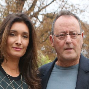 Jean Reno et sa femme Zofia - Arrivées au défilé de mode printemps-été 2018 "Lanvin" au Grand Palais à Paris. Le 27 septembre 2017 © CVS-Veeren / Bestimage 