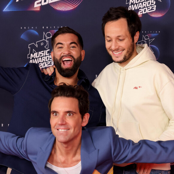 Kendji Girac, Vianney et Mika au photocall de la 25ème cérémonie des "NRJ Music Awards (NMA)" au palais des Festivals et des Congrès de Cannes, France, le 10 novembre 2023. © Dominique Jacovides/Bestimage