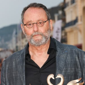 Jean Reno sur le tapis rouge du prix du court métrage lors du 37ème festival du film de Cabourg (37ème journées romantiques du 14 au 18 juin 2023), à Cabourg, France, le 16 juin 2023. © Coadic Guirec/Bestimage 