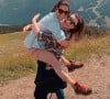 "Refoulé" par les agents de sécurité, il s'est précipité en direction de la sortie de secours, à une centaine de mètres de l'entrée.
Laura Pausini et sa soeur Silvia. Instagram. Le 25 janvier 2024.
