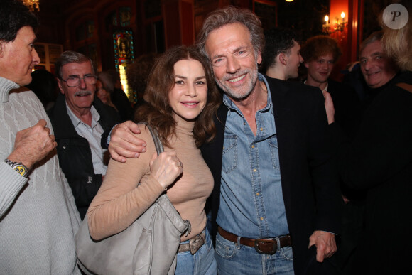 Exclusif - Valérie Kaprisky et Stéphane Freiss - Personnalités à la générale de la pièce de théâtre " Le Cercle des Poètes Disparus " au Théâtre Antoine à Paris, France. Le 8 Février 2024. © Bertrand Rindoff / Bestimage 