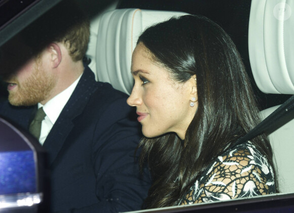 Le prince Harry et sa compagne Meghan Markle - Arrivées au déjeuner de Noël organisé par la reine au palais de Buckingham à Londres le 20 décembre 2017. 