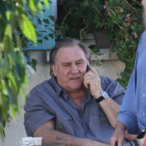 Exclusif - Gérard Depardieu - Tournage du film "La bonne Pomme" sous la direction de la réalisatrice Florence Quentin à Flagy près de Fontainebleau le 7 septembre 2016. Le duo Catherine Deneuve-Gérard Depardieu se reforme ainsi pour la 10ème fois sur grand écran.