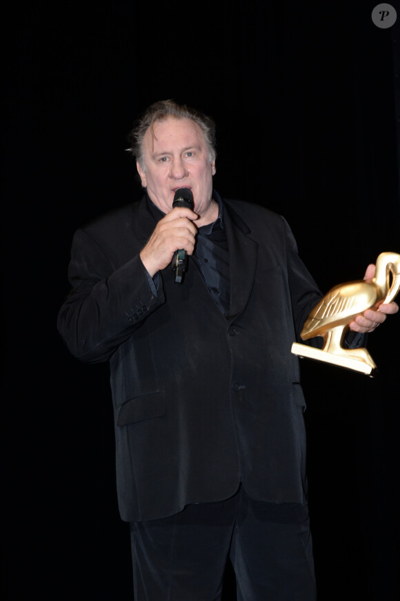 Exclusif - - Gérard Depardieu reçoit un Ibis d'or pour l'ensemble de sa carrière sur la scène du palais de congrès Atlantia lors du 5ème festival du cinéma et musique de film de la Baule le 4 novembre 2018. © Rachid Bellak/Bestimage