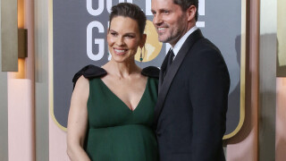 Hilary Swank maman à 48 ans : elle dévoile enfin les prénoms TRÈS originaux de ses jumeaux