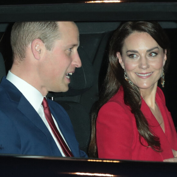 Il faut dire que Kate et William se sont toujours mis sur leur 31 pour assister à cet événement incontournable du paysage culturel britannique
Le prince William, prince de Galles, et Catherine (Kate) Middleton, princesse de Galles, se rendent à la soirée "Shaping Us" en amont des BAFTA Awards 2023 à Londres, le 30 janvier 2023. 