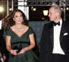 En effet, Kate Middleton est encore en convalescence suite à sa récente opération au niveau de l'abdomen
Le prince William et Catherine Kate Middleton la duchesse de Cambridge (enceinte) lors de la 71ème cérémonie des British Academy Film Awards (BAFTA) au Royal Abert Hall à Londres, le 18 février 2018. 