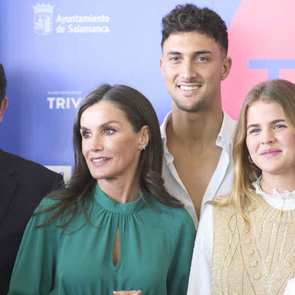 La reine Letizia d'Espagne visite l'exposition de l'héritage de Carmen Martín Gaite au Centre International de Langue Espagnole à Salamanque, le 20 février 2024. La reine a visité l'exposition de l'héritage de Carmen Martín Gaite, à l'occasion de la proclamation du prix "Art 2024", de la Fondation Princesse de Gérone, dans le cadre de la deuxième étape du "Tour des talents". 