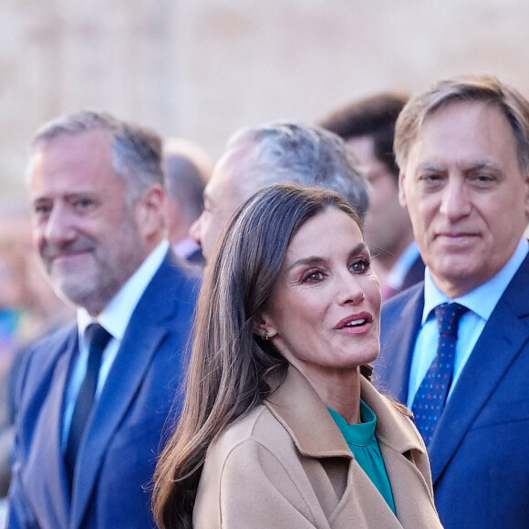 La reine Letizia d'Espagne visite l'exposition de l'héritage de Carmen Martín Gaite au Centre International de Langue Espagnole à Salamanque, le 20 février 2024. La reine a visité l'exposition de l'héritage de Carmen Martín Gaite, à l'occasion de la proclamation du prix "Art 2024", de la Fondation Princesse de Gérone, dans le cadre de la deuxième étape du "Tour des talents". 