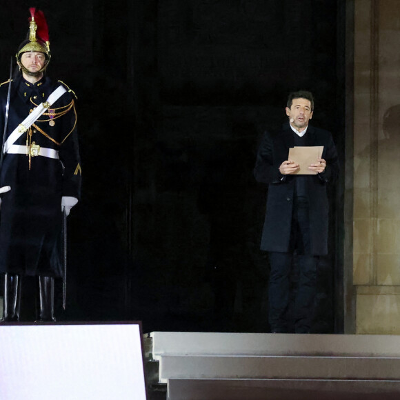 Le chanteur Patrick Bruel lit la dernière lettre du résistant Manouchian à sa femme lors d'une cérémonie d'État pour l'intronisation de Missak Manouchian et de sa femme Mélinee au Panthéon à Paris, France, le 21 février 2024. © Dominique Jacovides/Bestimage