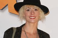 "J'avais peur d'un cadeau empoisonné" : Sara Mortensen (Meurtres à Bayeux) franche sur Astrid et Raphaëlle