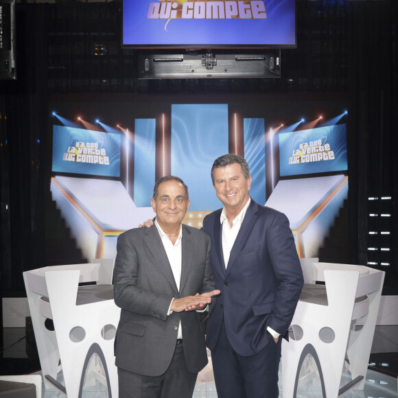 Le retour du programme phare des années 2000 continue de rencontrer un beau succès
Exclusif - Laurent Fontaine, Pascal Bataille - Enregistrement de l'émission "Y'a que la vérité qui compte", présentée par L.Fontaine et P.Bataille, et diffusée sur C8 à partir du 12 octobre © Jack Tribeca / Bestimage