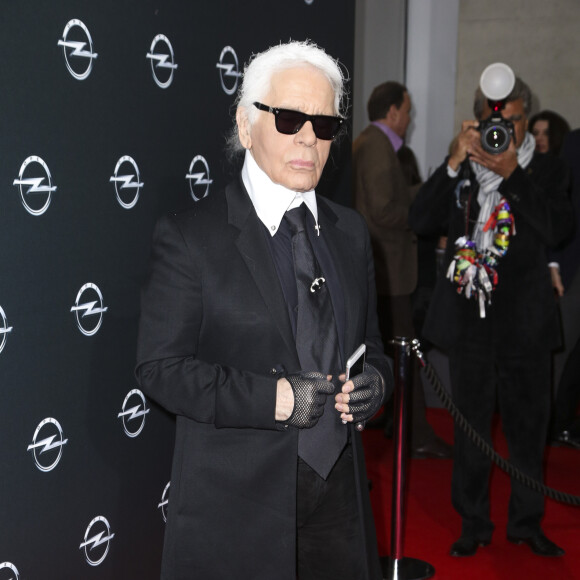 Karl Lagerfeld au vernissage "Corsa Karl et Choupette" à Berlin en Allemagne le 3 février 2015.