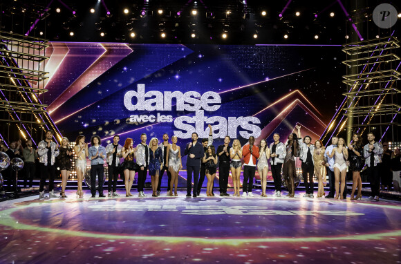L'un des danseurs a annoncé une mauvaise nouvelle sur Instagram
Les candidats sur le plateau de "Danse avec les stars
