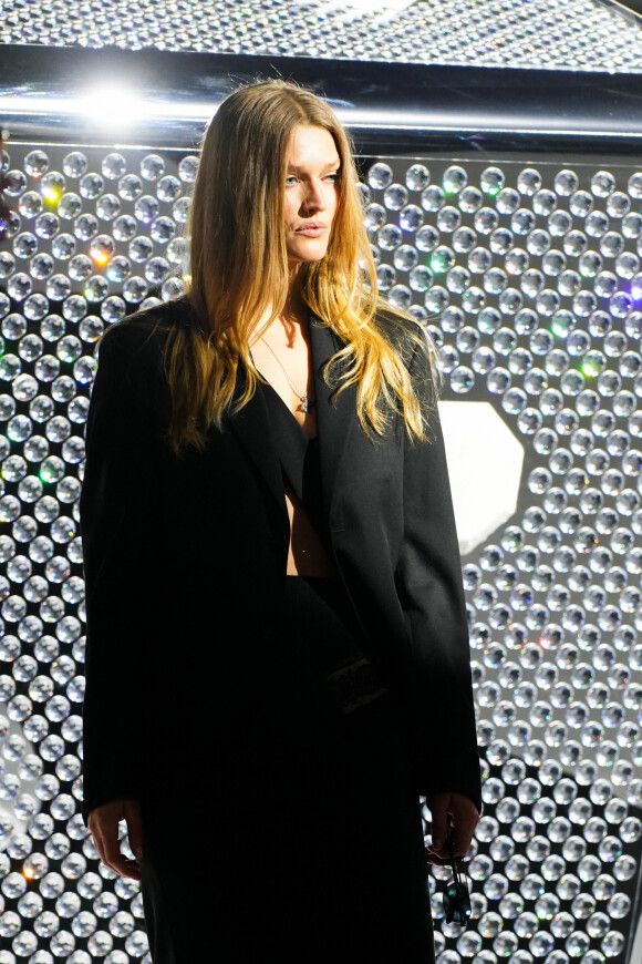 Toni Garrn au défilé de mode Off-White collection femme automne/hiver 2024-2025 lors de la fashion week à Paris (PFW) le 29 février 2024. © Lucia Sabatelli / Bestimage 