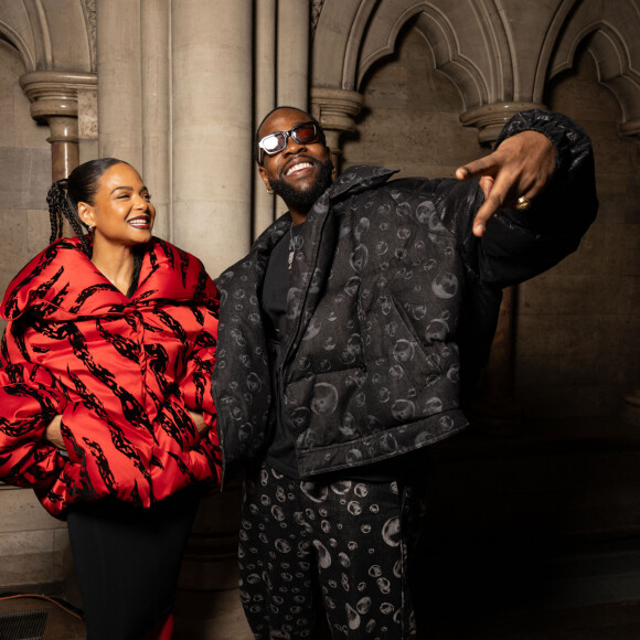 Ayant misé sur un très joli manteau rouge et noir à motifs, l'Américaine s'est affichée aux côtés d'innombrables stars. Mais son époux M Pokora était aux abonnés absents.
Tayc et Christina Milian au défilé Chen Peng mode femme automne / hiver 2024-2025 lors de la Fashion Week de Paris (PFW), a la Cathedrale Americaine , France, le 1er Mars 2024. © Jérémy Melloul/Bestimage 