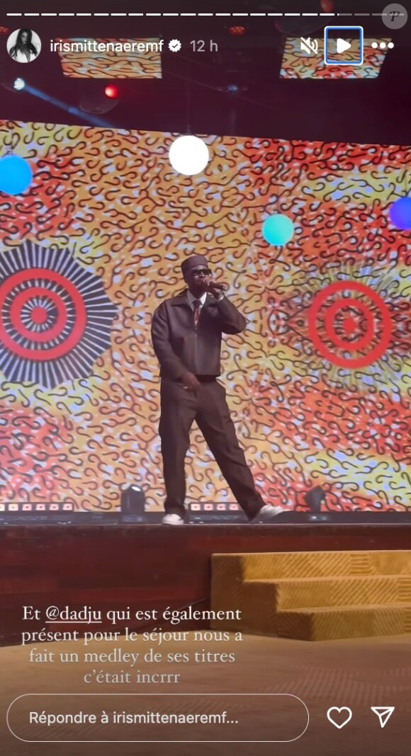 L'artiste Dadju fait le show au 9ème Dîner de Gala de la Fondation Children Of Africa à Abidjan.