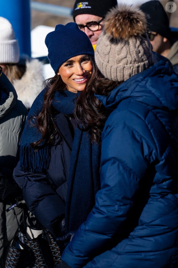 Le prince Harry fait du skeleton sous les yeux de Meghan Markle lors d'une visite au camp d'entrainement des athlètes des Invictus Games 2024 à Whistler en Colombie Britannique le 15 février 2024. 