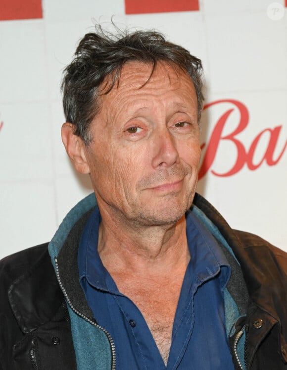 Antoine de Maximy à la première du film "Barbaque" au cinéma Pathé Wepler à Paris, le 19 octobre 2021. © Guirec Coadic/Bestimage