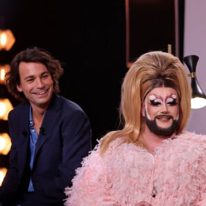 Exclusif - Bertrand Chameroy, La Big Bertha lors de l'enregistrement de la nouvelle émission "Bertrand n'a pas sommeil", présentée par B.Chameroy et diffusée le 8 mars à 22h50 sur France 2 © Dominique Jacovides / Bestimage