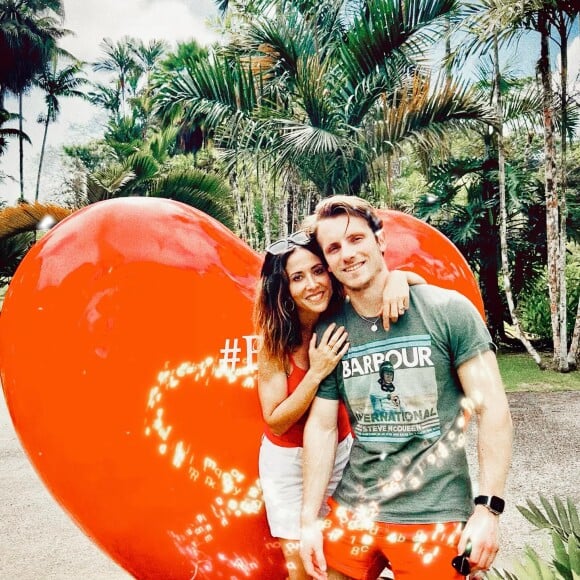 Fabienne Carat officialise son couple avec Léo, sur Instagram, le jour de la Saint-Valentin