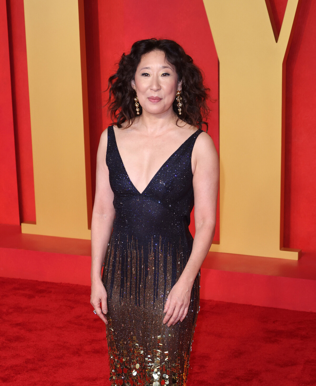 Photo : Sandra Oh à la soirée des Oscars organisée par le magazine ...