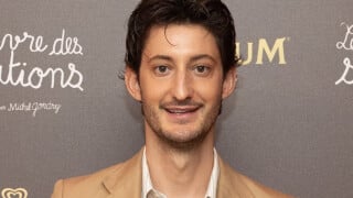 Pierre Niney : Son amitié avec une célèbre star de la chanson, "bourreau des coeurs" dans un lycée du 13e à Paris