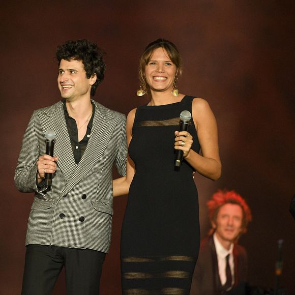Mais qu'en est-il de son célèbre ami musicien, qu'il avait rencontré tout jeune sur les bancs du lycée ?
Exclusif - Adrien Gallo (BB Brunes) et Vanille Clerc - Concert anniversaire des 130 ans de la Tour Eiffel à Paris. Le 2 octobre 2019. © Pierre Perusseau/ Bestimage