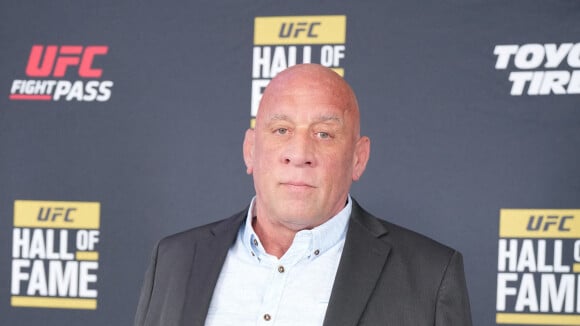 Une légende de l'UFC dans un état critique après avoir sauvé ses parents de leur appartement en feu