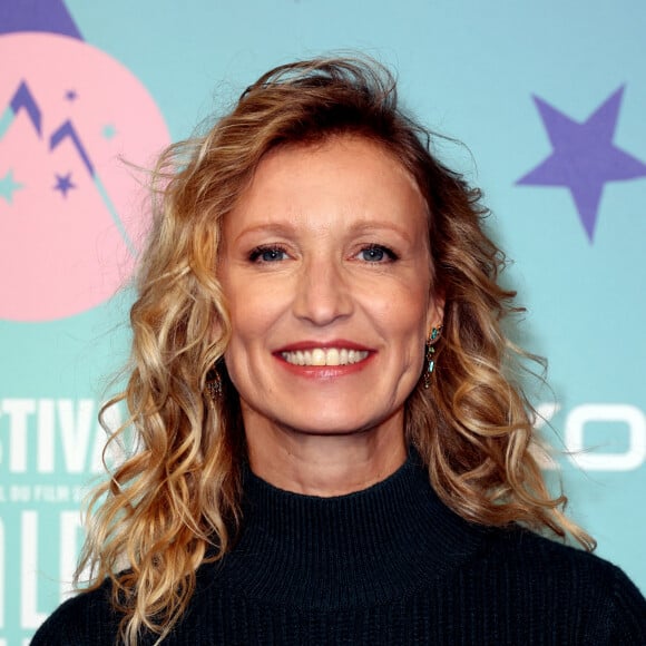 Alexandra Lamy au photocall des arrivées de la cérémonie de clôture du 27ème Festival International du Film de Comédie de l'Alpe d'Huez, France, le 20 janvier 2024. © Dominique Jacovides/Bestimage 