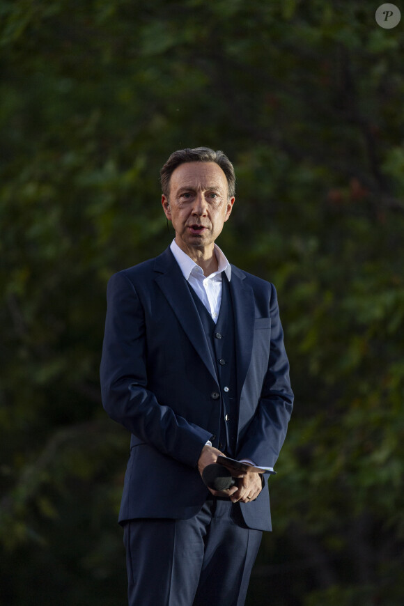 Exclusif - Stéphane Bern lors du 10ème anniversaire du "Grand Concert de Paris" au pied de la Tour Eiffel sur le Champ-de-Mars à Paris, France, le 14 juillet 2023. © Perusseau-Veeren/Bestimage