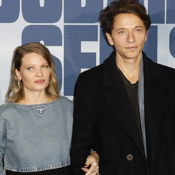 Raphaël est amoureux de la même personne depuis plusieurs années : l'actrice Mélanie Thierry.
Mélanie Thierry (enceinte de son 3ème enfant) et son compagnon Raphaël Haroche - Avant-première du film "Soudain Seuls" à l'UGC à Normandie à Paris