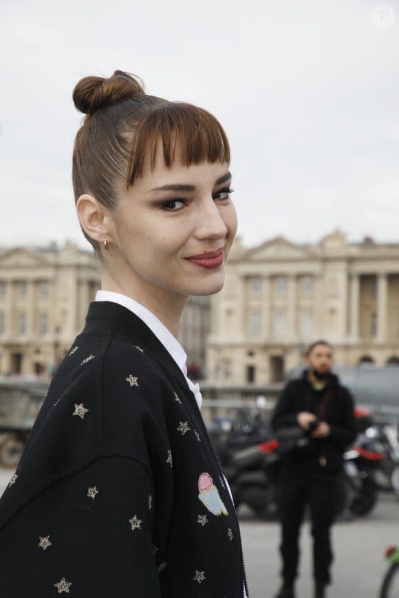 Louise Bourgoin - Arrivées au défilé Dior Femme Automne/Hiver 2022/2023 lors de la Fashion Week de Paris, France, le 1er mars 2022. © Denis Guignebourg/Bestimage 