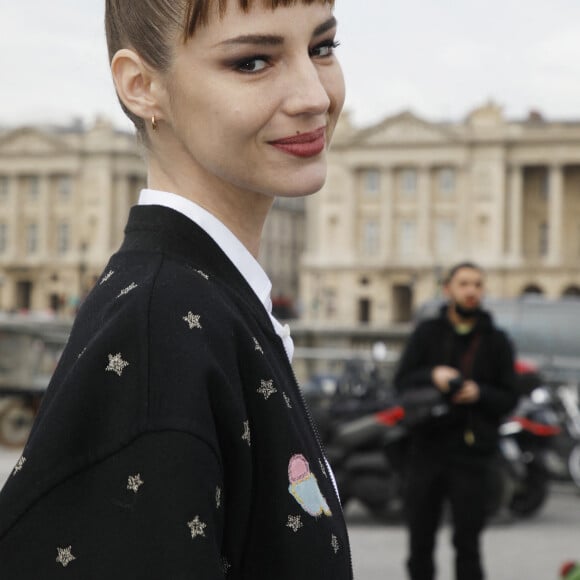 Louise Bourgoin - Arrivées au défilé Dior Femme Automne/Hiver 2022/2023 lors de la Fashion Week de Paris, France, le 1er mars 2022. © Denis Guignebourg/Bestimage 