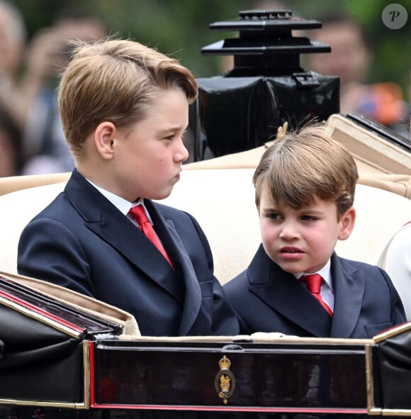 Le prince George et le prince Louis de Galles - La famille royale d'Angleterre lors du défilé "Trooping the Colour" à Londres. Le 17 juin 2023 