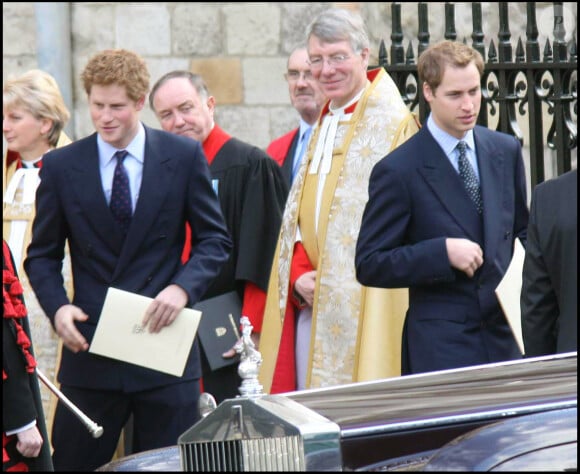 Le prince Harry et le prince William arrivent à la célébration des noces de diamant de la reine Elizabeth et du prince Philip.