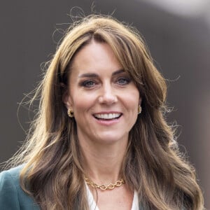 God Save the King... and the Princess...
Catherine (Kate) Middleton, princesse de Galles, arrive pour visiter l'usine textile familiale "AW Hainsworth" à Leeds, Royaume Uni, le 26 septembre 2023. 