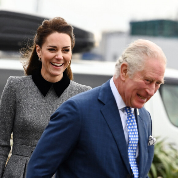 L'annonce du cancer de Kate Middleton a bouleversé le monde 
Camilla Parker Bowles, duchesse de Cornouailles, le prince Charles, Catherine Kate Middleton, duchesse de Cambridge, à leur arrivée à la Fondation "Trinity Buoy Wharf" à Londres