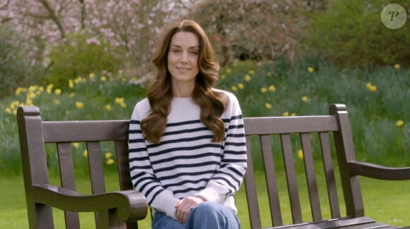 Vendredi 22 mars, l'épouse du prince William a publié sur ses réseaux sociaux, une vidéo dans laquelle elle explique son long silence.  
Kate Middleton, princesse de Galles annonce être atteinte d'un cancer dans une vidéo publiée le 22 mars 2024.