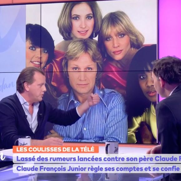 Claude François Jr face à Jordan De Luxe sur le plateau de Chez Jordan (C8).