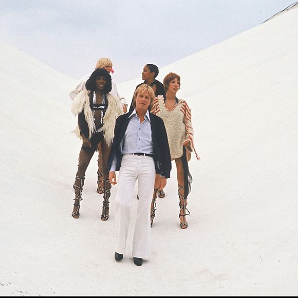 Archives - Rendez-vous avec Claude François et ses Clodettes sur le toit de la piscine olympique de Deauville en 1976