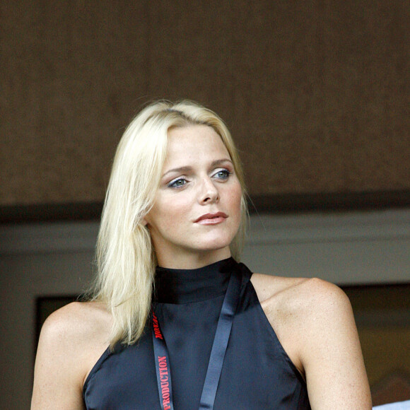 TOP 5
Des cheveux long, un look très nordique, une blondeur angélique pour l'une des premières apparitions officielles de la princesse, lors du concert de Muse au Stade Louis II le 12 juillet 2007. Photo by Marco Piovanotto/ABACAPRESS.COM