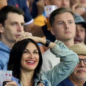 Helena Noguerra dans les tribunes lors du match de Poule A de la Coupe du Monde de Rugby France 2023 entre la France et l'Uruguay (27-12) au stade Pierre-Mauroy à Lille le 14 septembre 2023. © Cyril Moreau-Dominique Jacovides/Bestimage